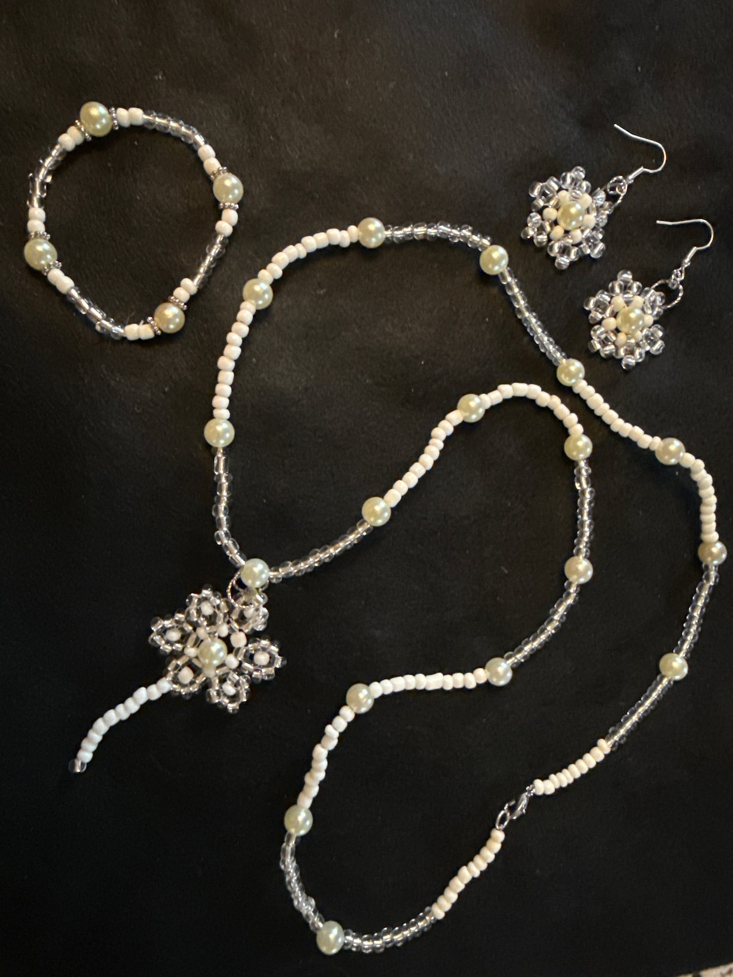 Pearl Beaded Flower Necklace Set