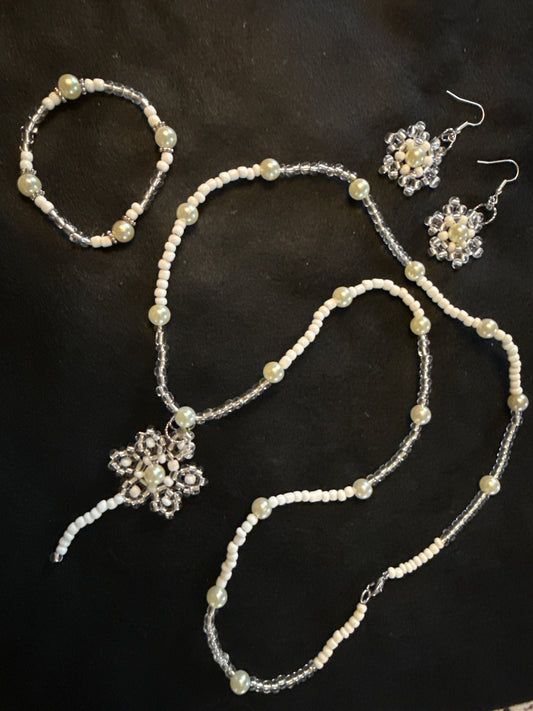 Pearl Beaded Flower Necklace Set