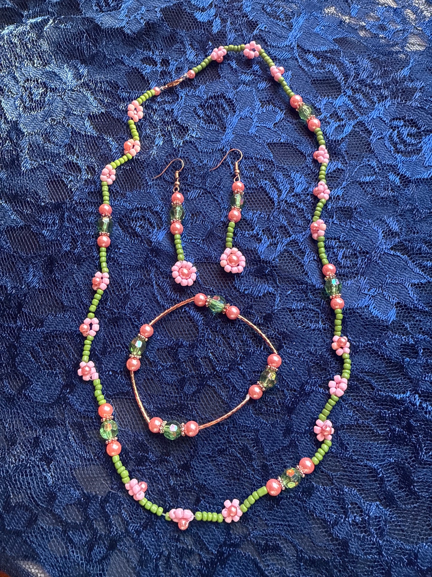 Floral pink and green necklace set