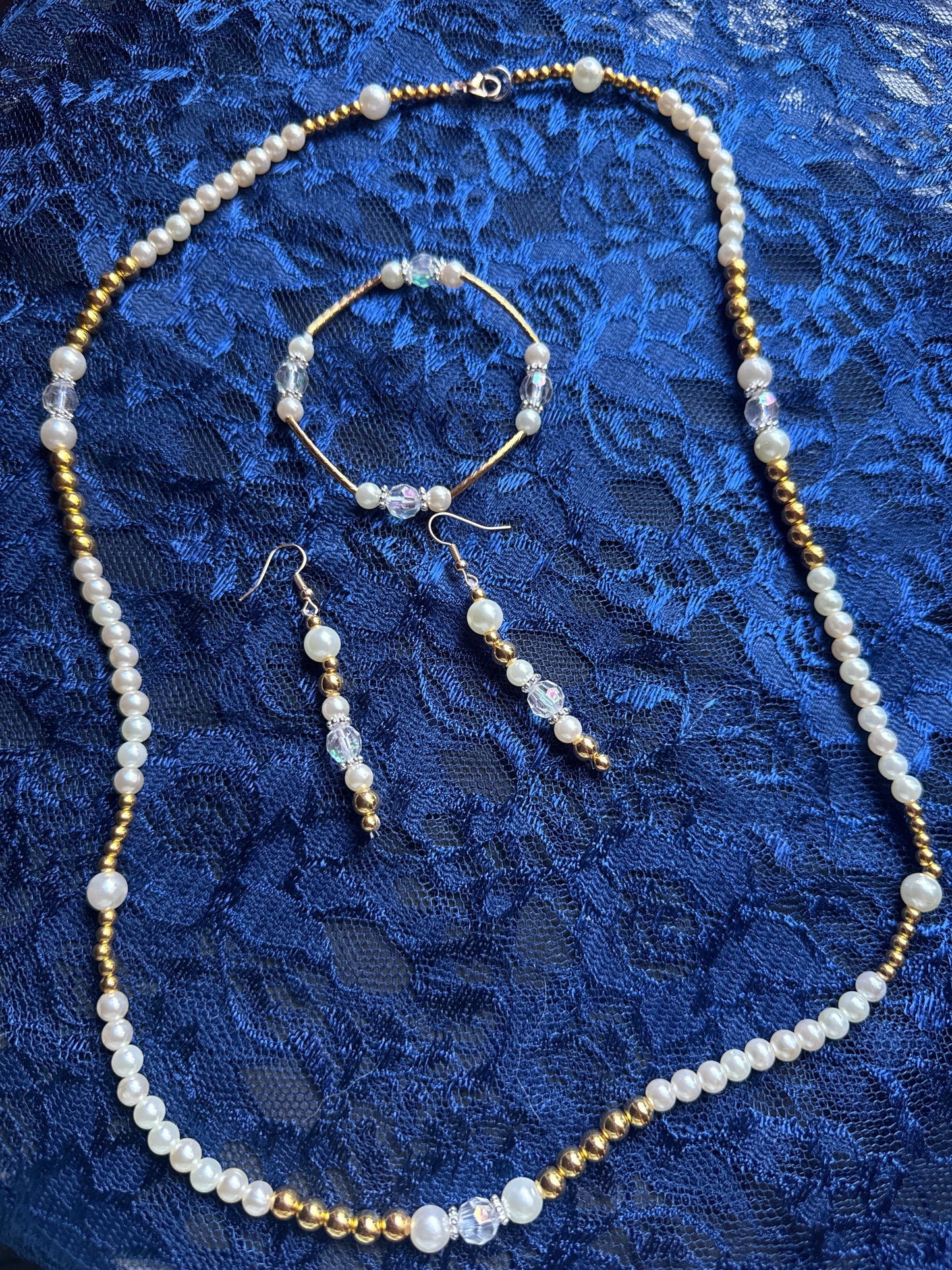 Pearl and Gold Necklace Set