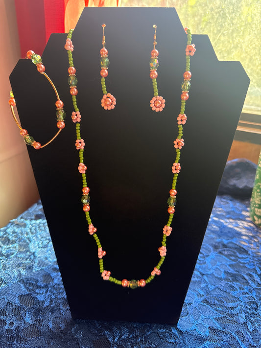 Floral pink and green necklace set